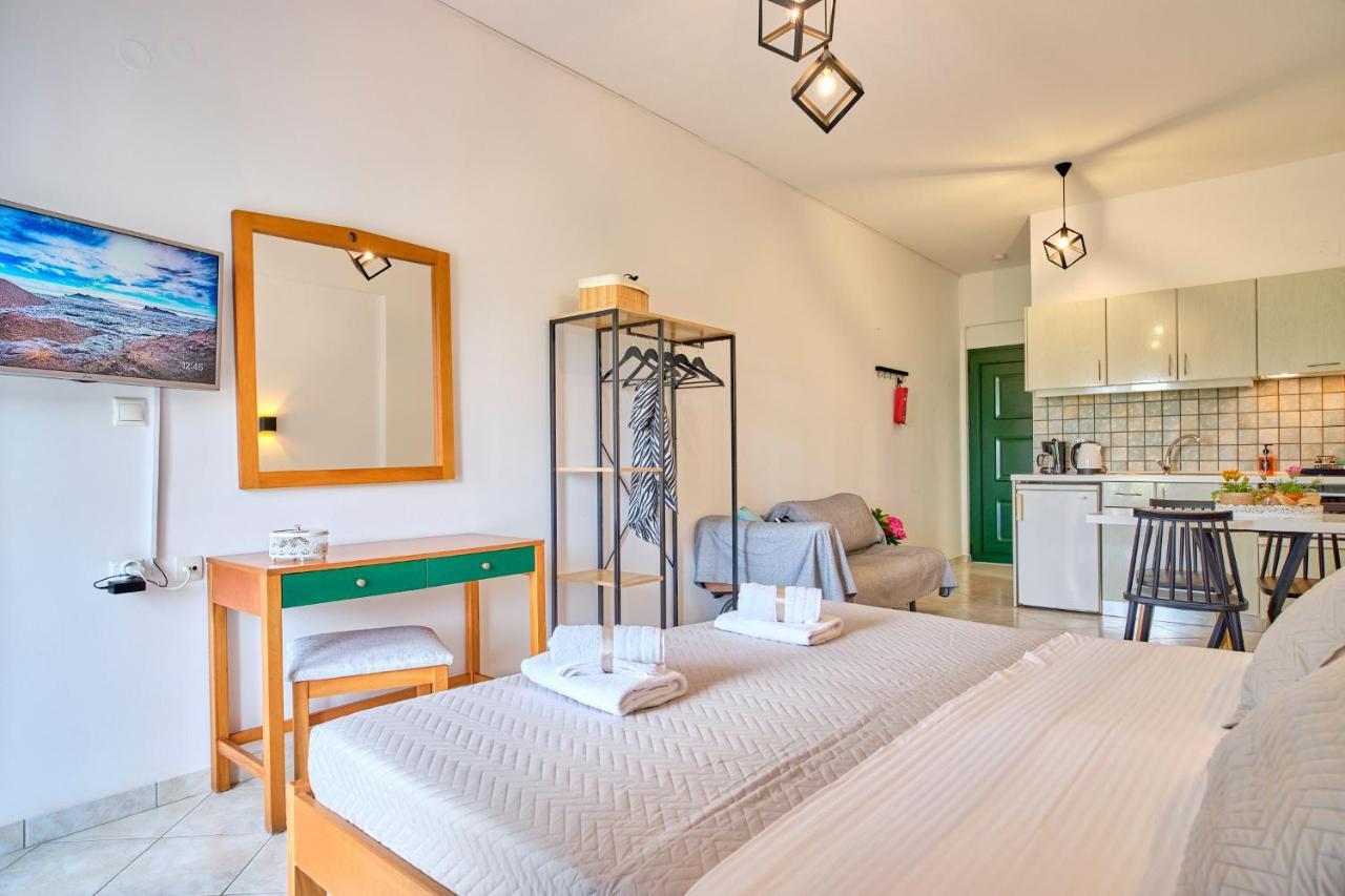 Logas Beach Studios Peroulades  Luaran gambar