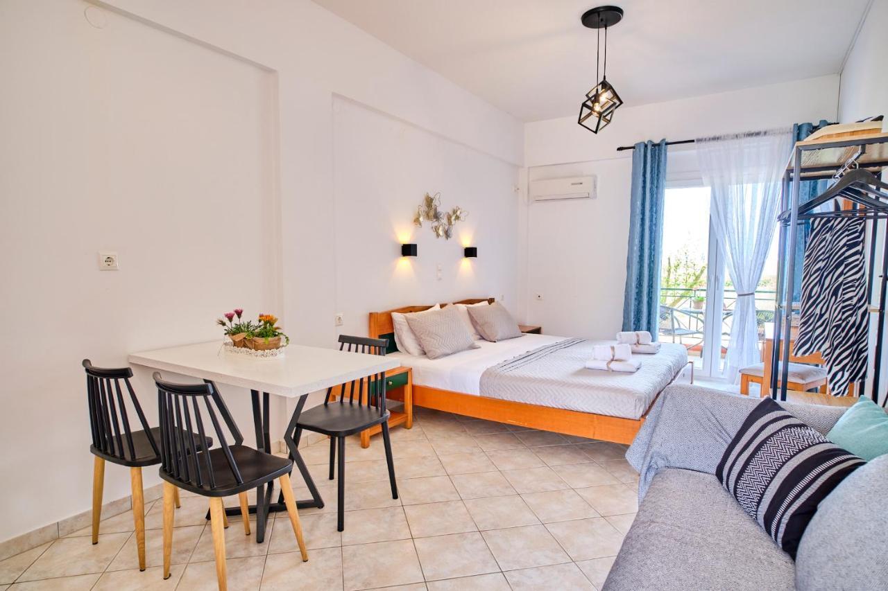 Logas Beach Studios Peroulades  Luaran gambar