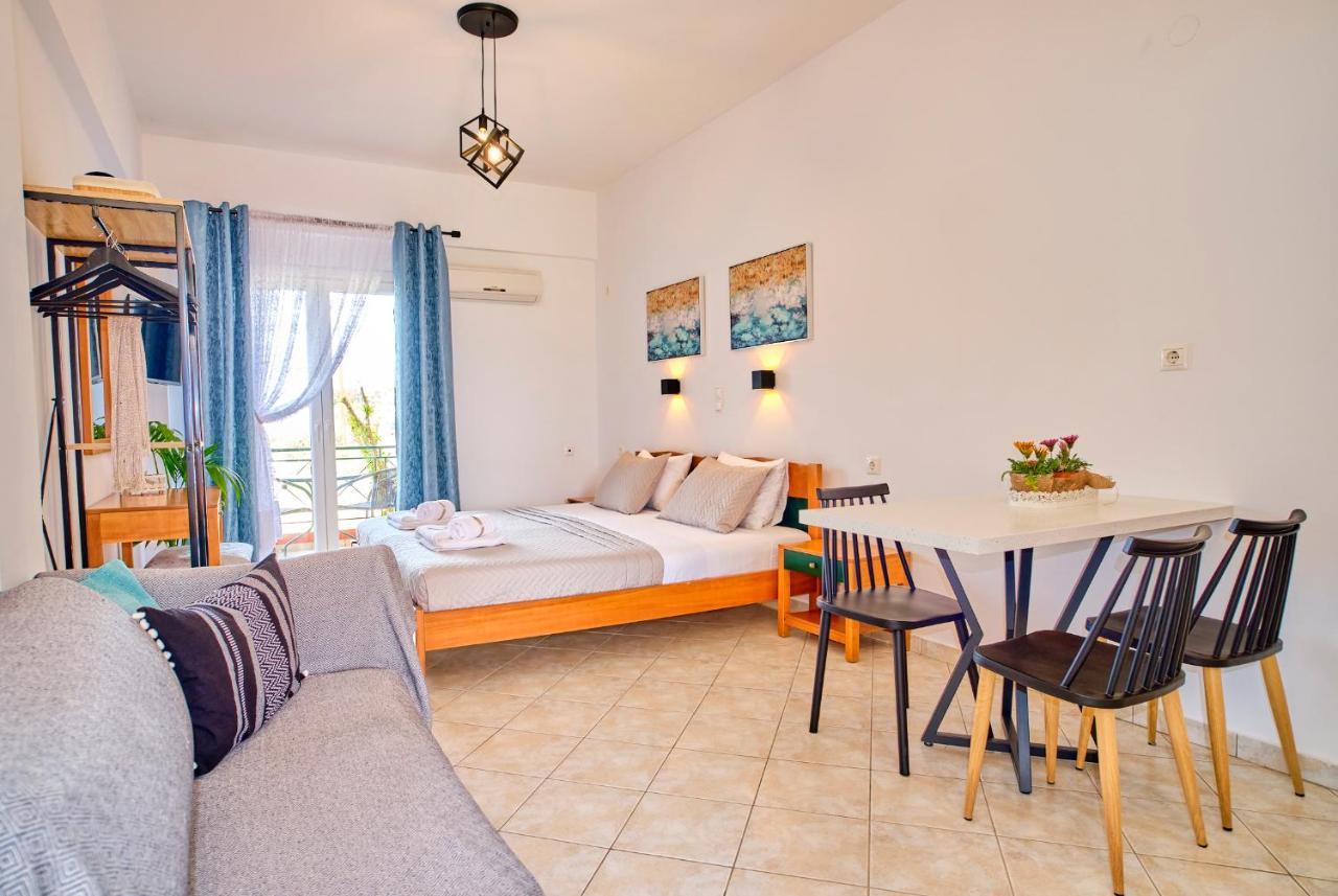 Logas Beach Studios Peroulades  Luaran gambar