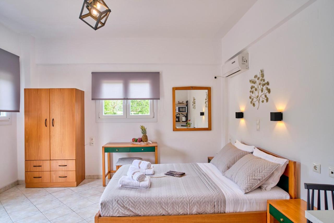 Logas Beach Studios Peroulades  Luaran gambar
