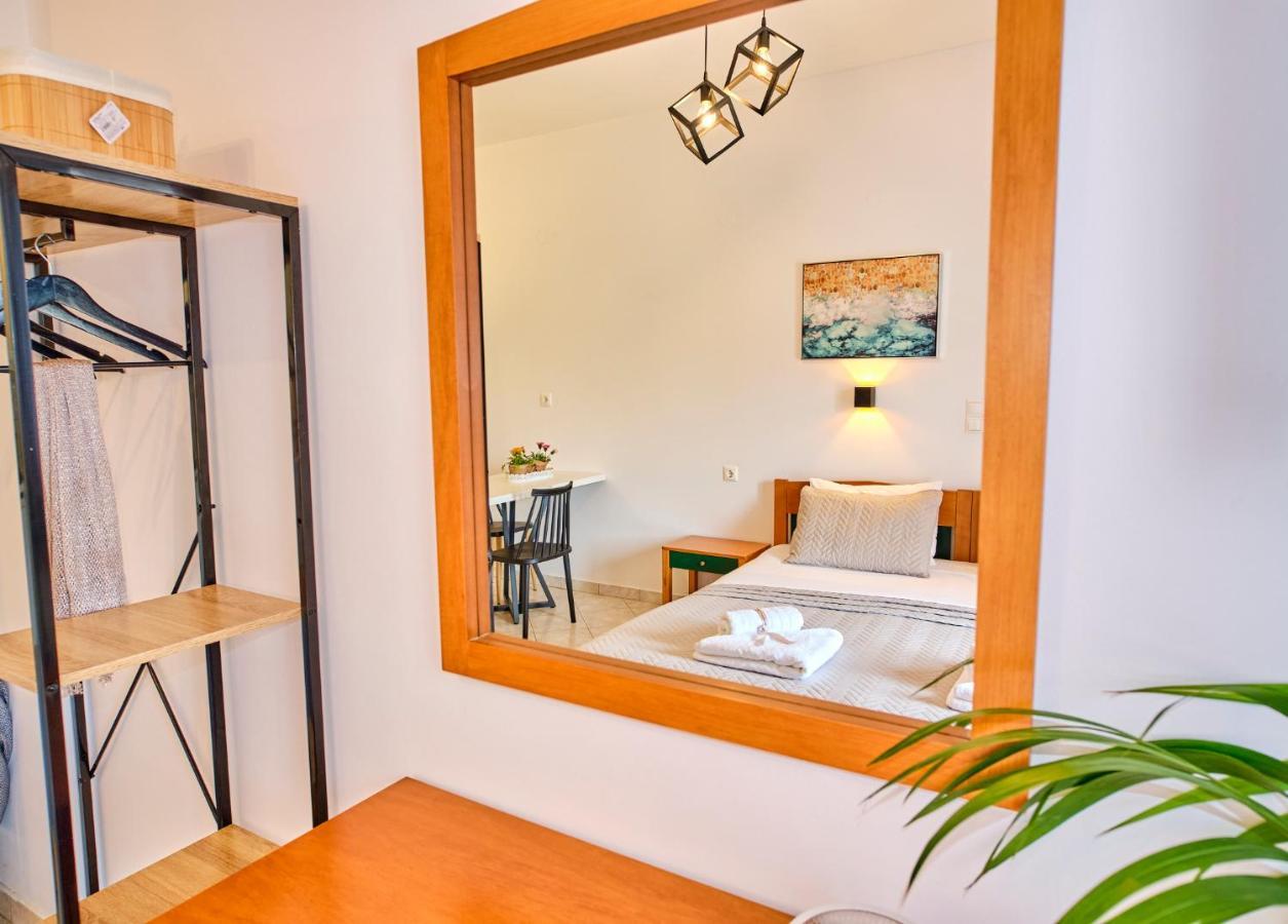 Logas Beach Studios Peroulades  Luaran gambar