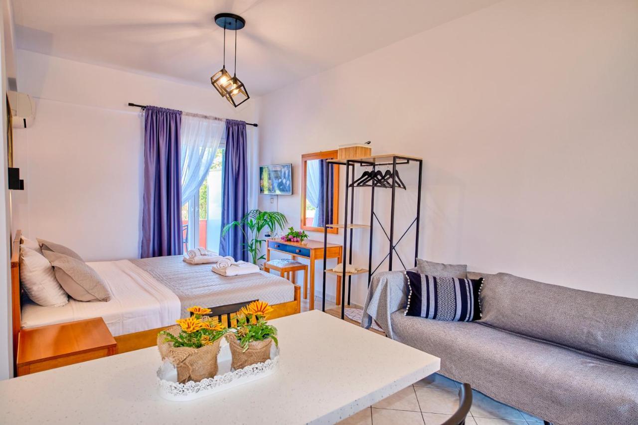 Logas Beach Studios Peroulades  Luaran gambar