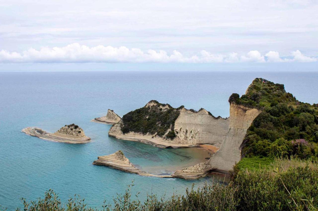 Logas Beach Studios Peroulades  Luaran gambar
